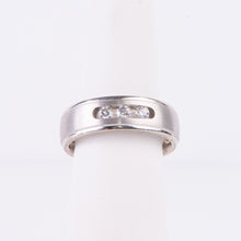 Load image into Gallery viewer, Men's 10kt White Gold Diamond Wedding Band