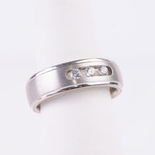 Load image into Gallery viewer, Men&#39;s 10kt White Gold Diamond Wedding Band
