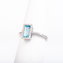 Load image into Gallery viewer, 14kt White Gold Blue Topaz Ring
