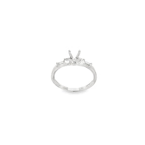 18kt White Gold Diamond Engagement Semi Mount Ring