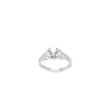 Load image into Gallery viewer, 18kt White Gold Diamond Engagement Semi Mount Ring
