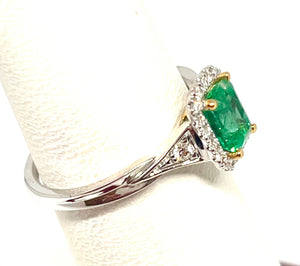 18kt White Gold Natural Emerald and Diamond Ring