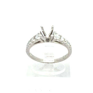 18kt White Gold Diamond Engagement Semi Mount Ring
