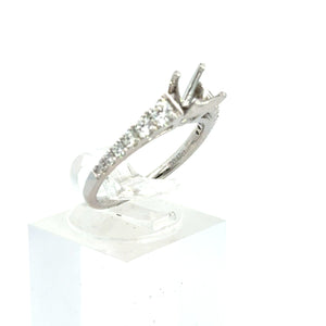 18kt White Gold Diamond Engagement Semi Mount Ring