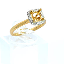 Load image into Gallery viewer, 14kt Yellow Gold Diamond Engagement Semi Mount Ring
