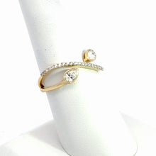 Load image into Gallery viewer, 14kt  Yellow Gold Diamond Fashion Ring
