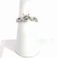Load image into Gallery viewer, 18kt White Gold Diamond Engagement Semi Mount Ring
