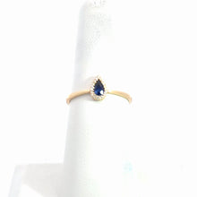 Load image into Gallery viewer, 14kt Yellow Gold Natural Blue Sapphire and Diamond Ring
