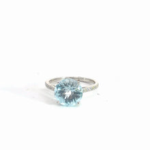 Load image into Gallery viewer, 14kt White Gold Blue Topaz Ring
