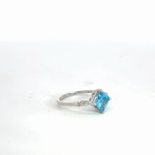 Load image into Gallery viewer, 14kt White Gold Blue Topaz Ring
