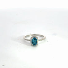 Load image into Gallery viewer, 14kt White Gold Blue Topaz Ring
