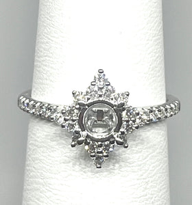 18kt White Gold Diamond Engagement Semi Mount Ring