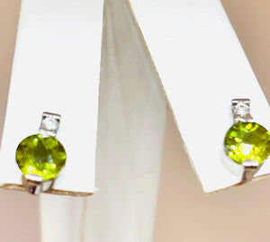 14kt White Gold Peridot Earrings